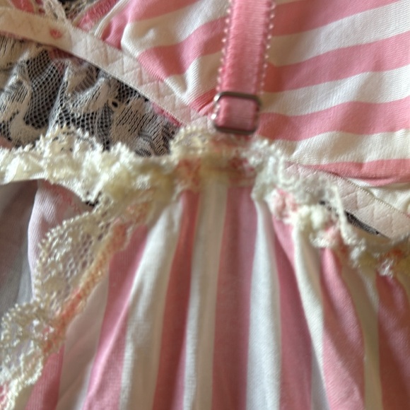 Victoria’s Secret NWT Pink White Lace Striped Chemise Slip Nightie Size Small - Picture 7 of 8